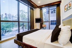 Super Collection O Sanpada Railway Junction, Navi Mumbai