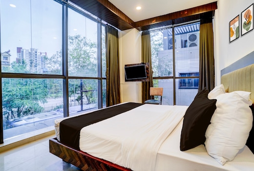 Super Collection O Sanpada Railway Junction