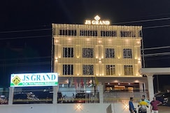 J S Grand, Yelagiri