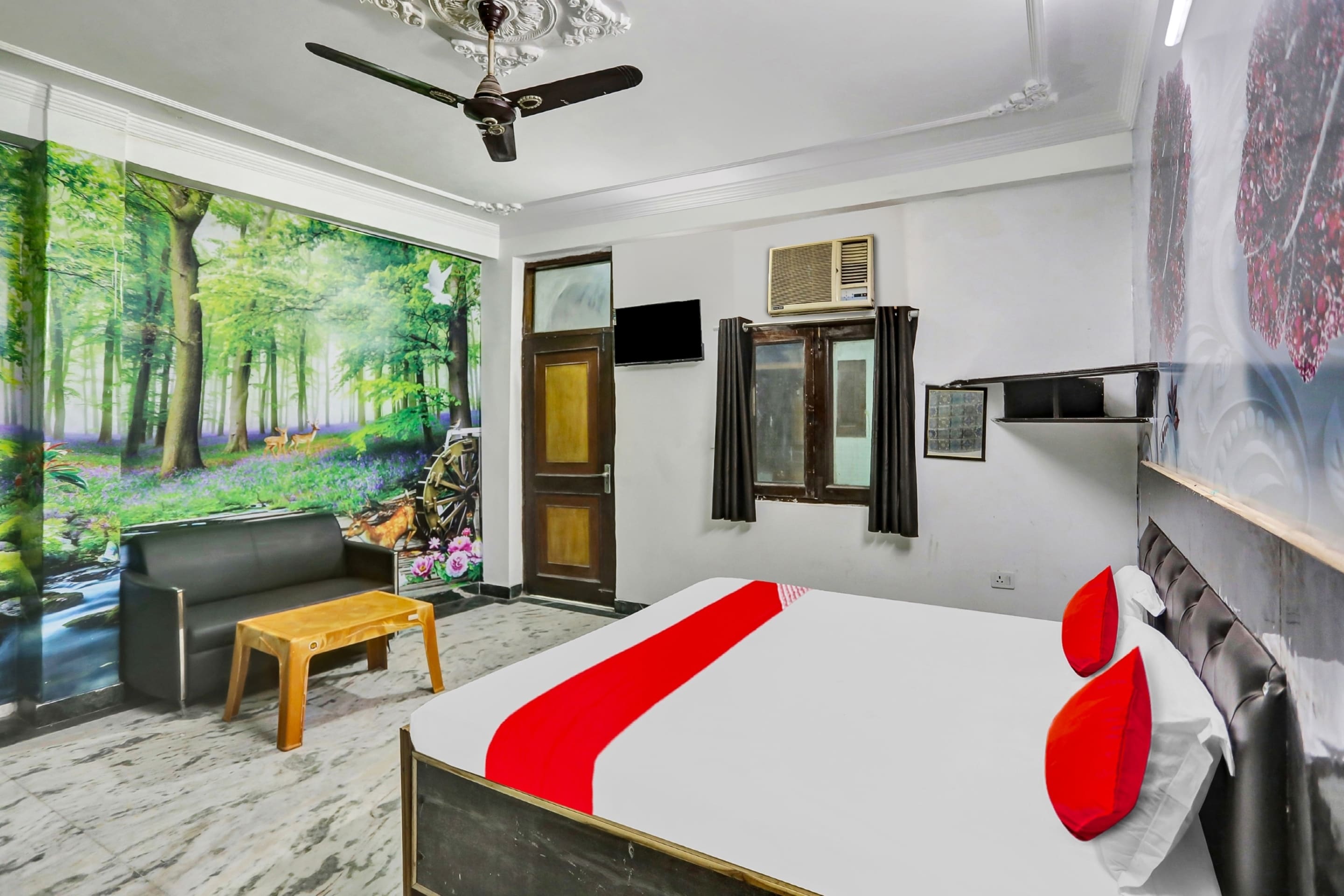 OYO 809566 Hotel Diamond Residency - Tap to explore photos
