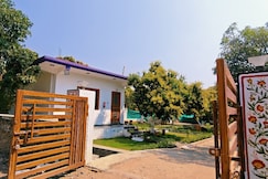 The Green Magpie By StayApart, Kaladhungi