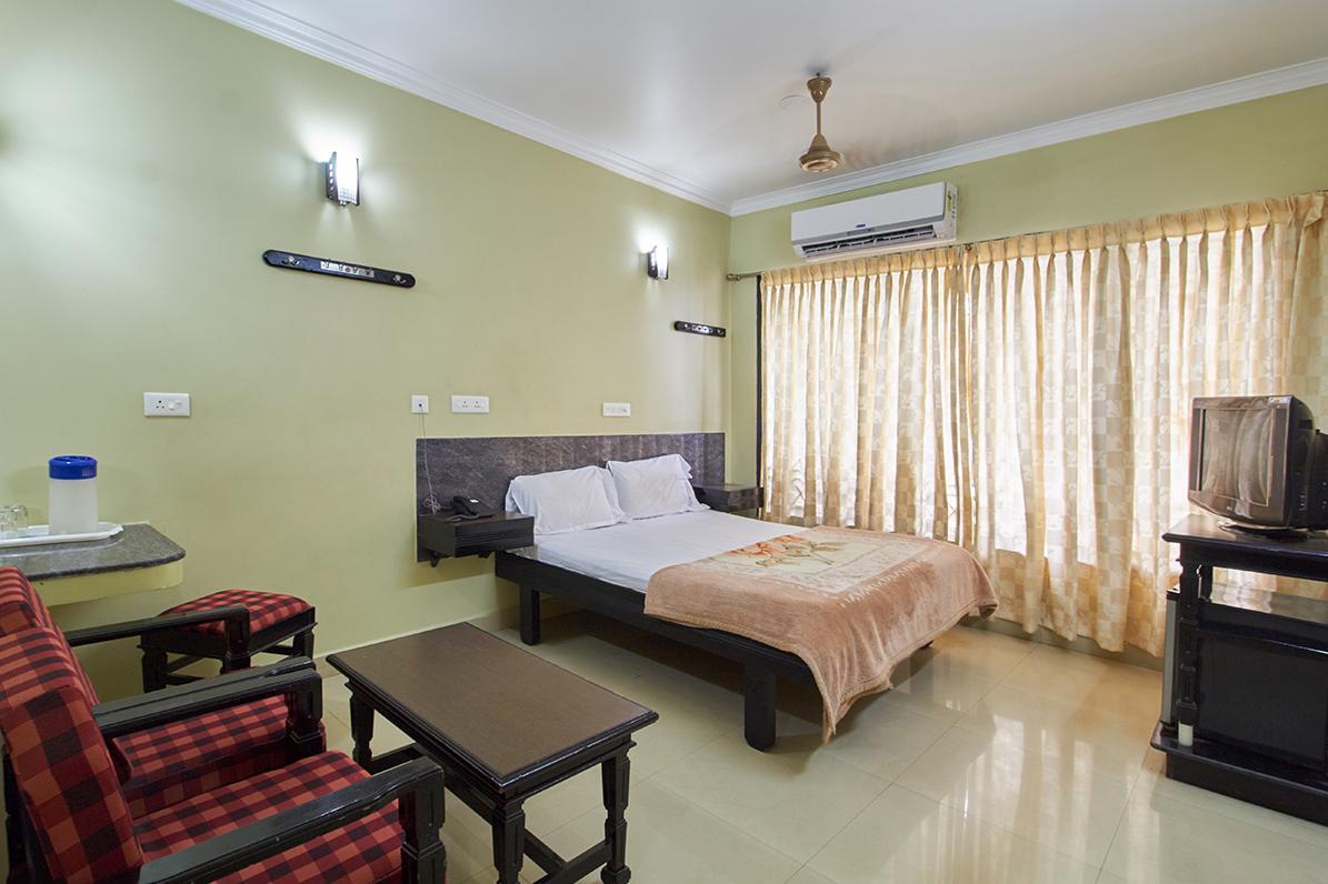Hotel Rajam - Tap to explore photos