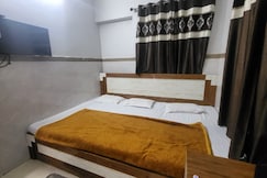 New Khandelwal Guest House | 30m from Khatushyamji Temple, Khatu