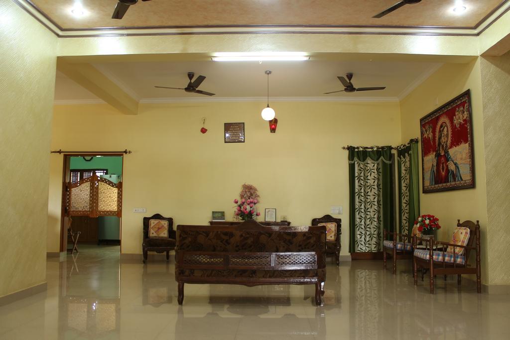 SHALOM HOME STAY - Tap to explore photos