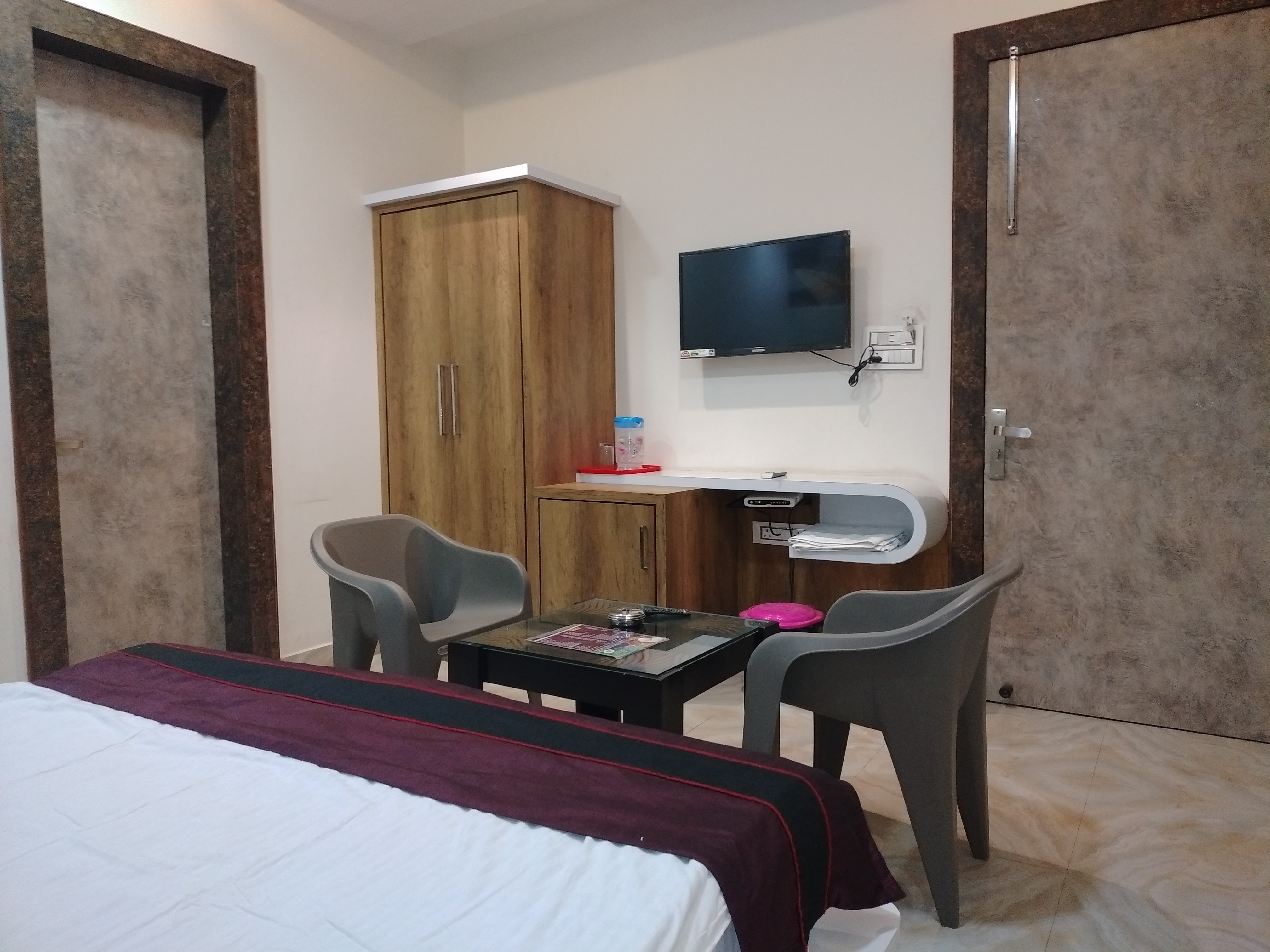 Hotel Surjo Inn, Mathura - Tap to explore photos