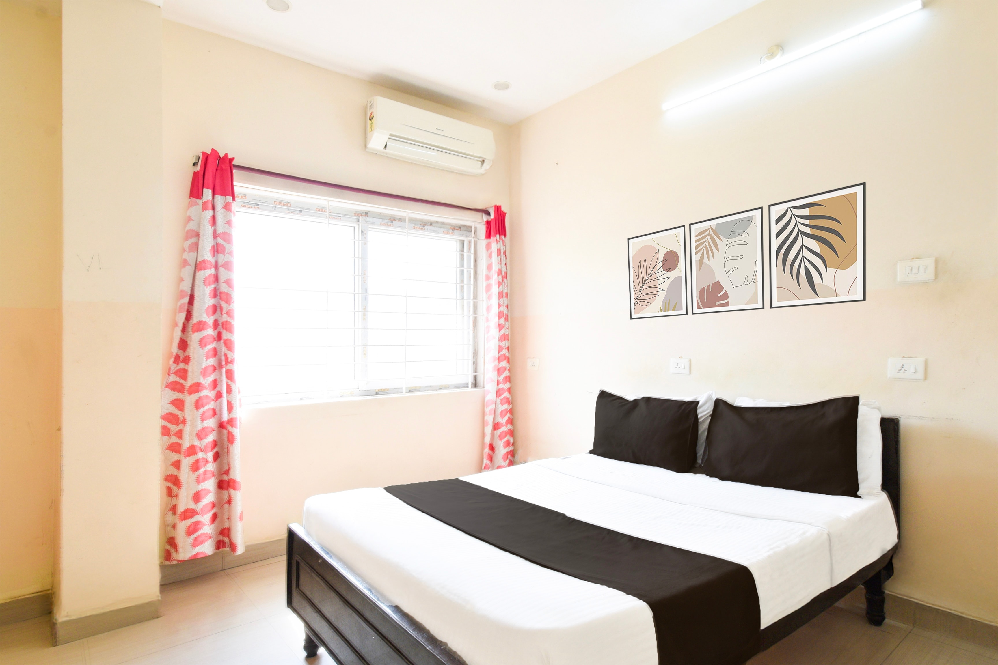 Hotel O Kakatiya Deluxe Rooms - Tap to explore photos