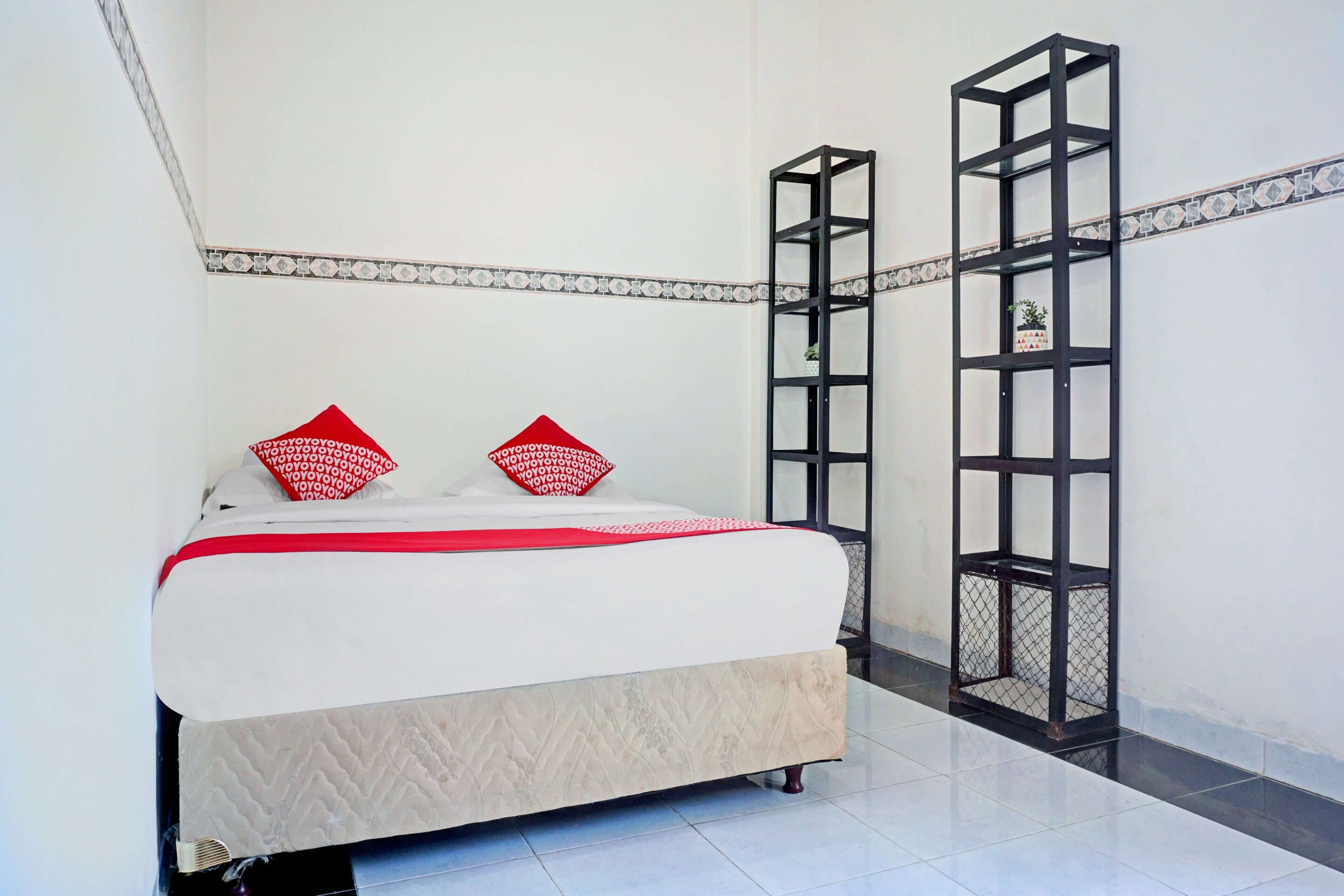 OYO 90260 Bumi Merpati Residence - Tap to explore photos