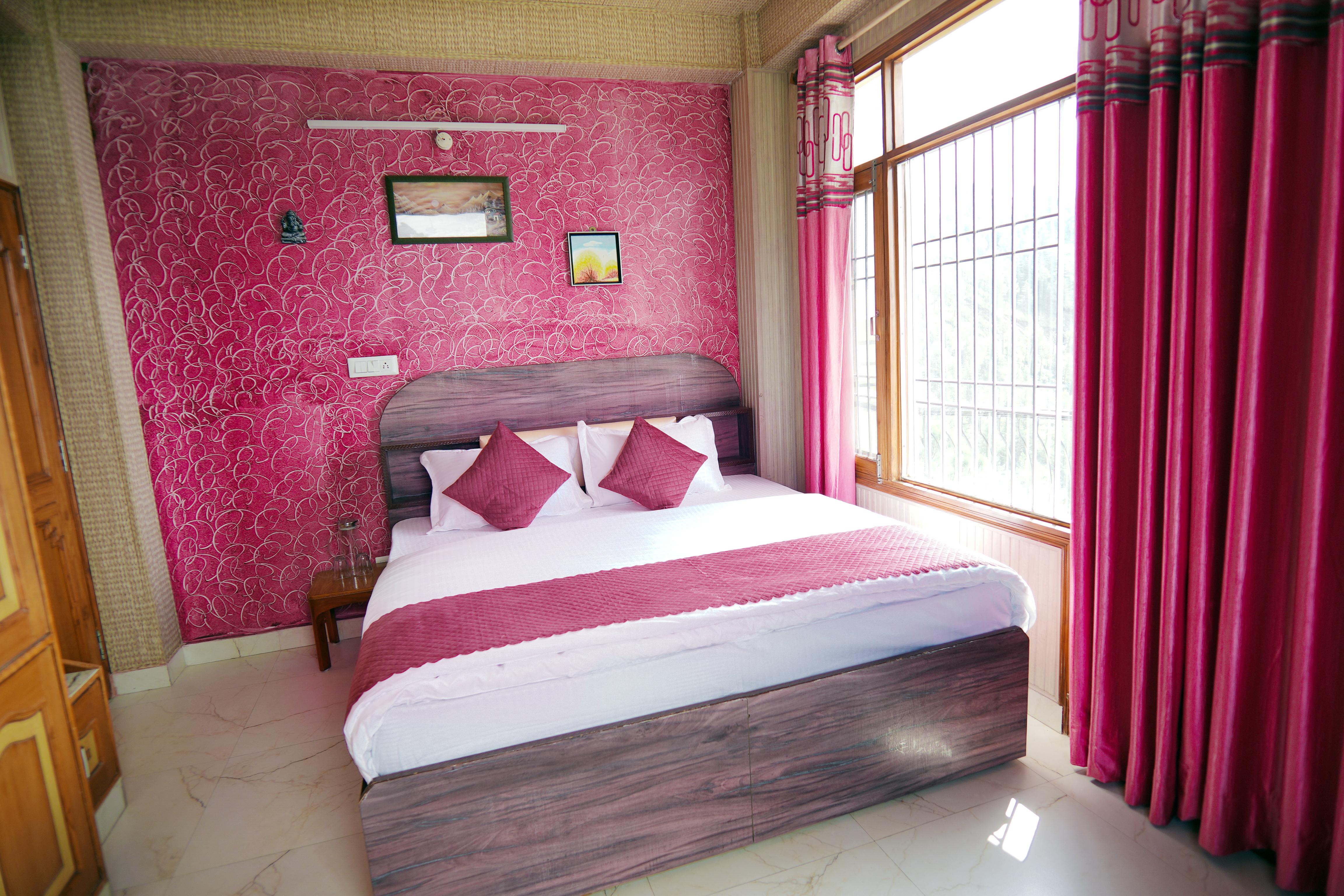 Hills Queen Homestay - Tap to explore photos
