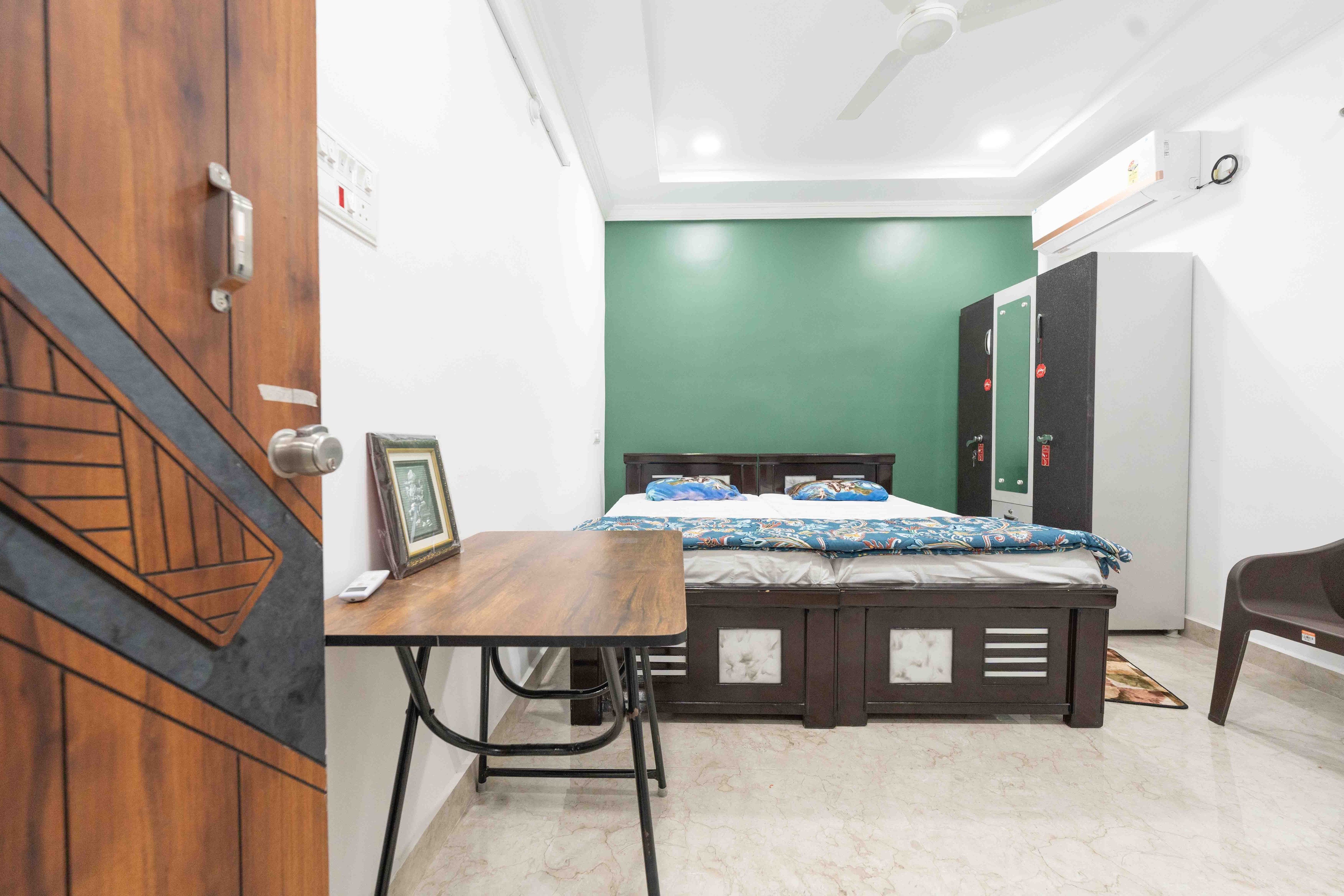 Singam Luxury Short Stay - Tap to explore photos