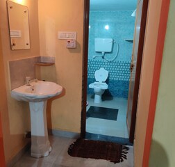 OM HOMESTAY and TENT STAY