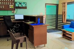 hotel dipak, Himmatnagar