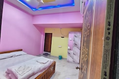 VARSHA LODGING & BHAKT NIVAS, Solapur