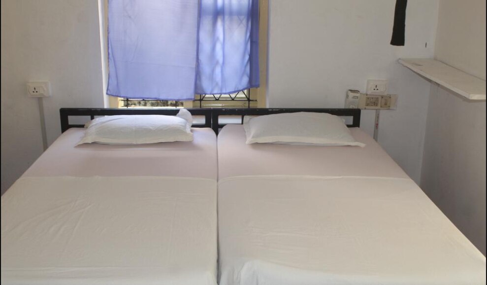 Crystal Maze Homestay - Tap to explore photos