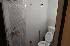 Hotel Pavitri | 5 Min Walk Kashi Vishwanath, Varanasi