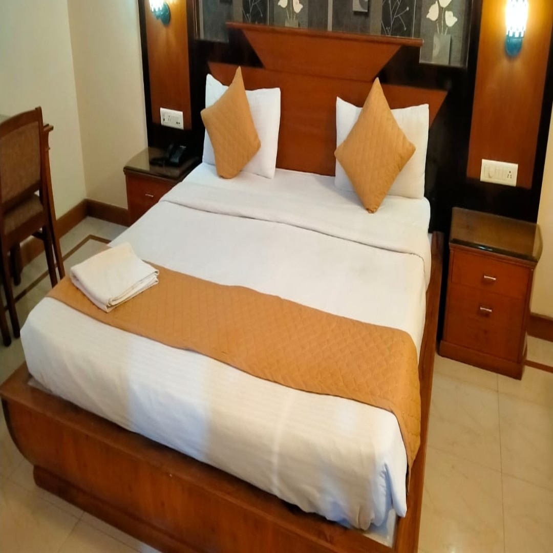 Vibe Vacation Hotels - Tap to explore photos