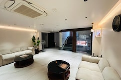 Rudraksh Hotel & Banquet, Lakhisarai