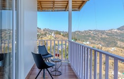 King Room with Mountain View