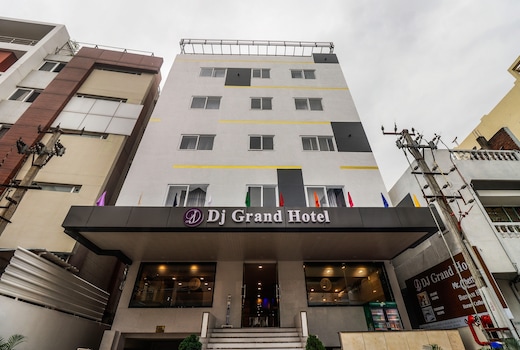 OYO 84342 Hotel DJ Grand