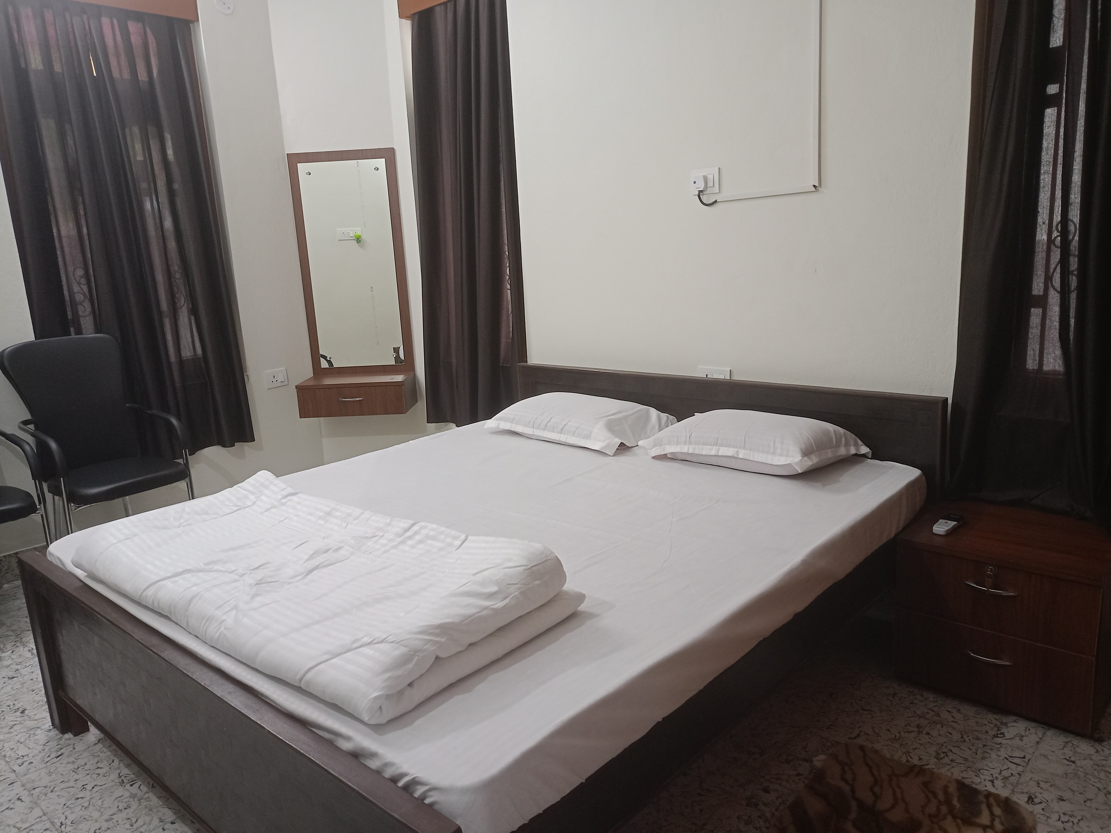 Capital Homestay - Tap to explore photos