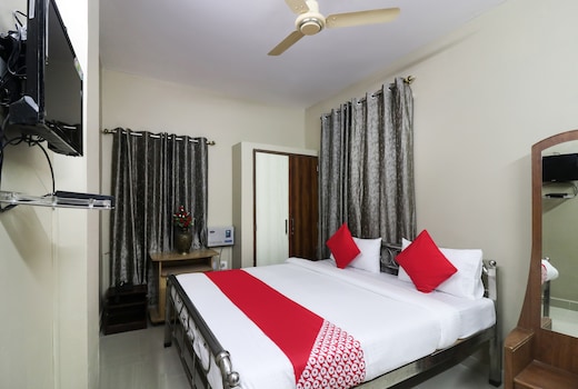 Hotel O Royal Holiday