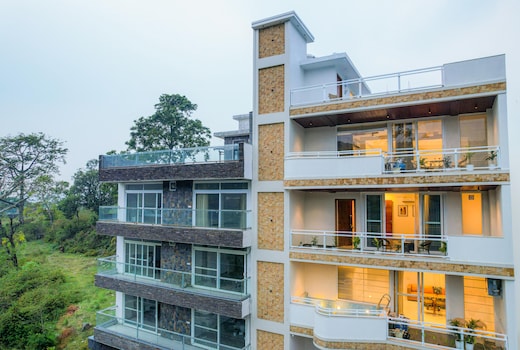 Alaya Stays Udgam Vilas 3-BHK With Lift