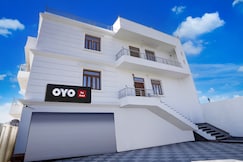 HOTEL O RAJ PALACE, Varanasi