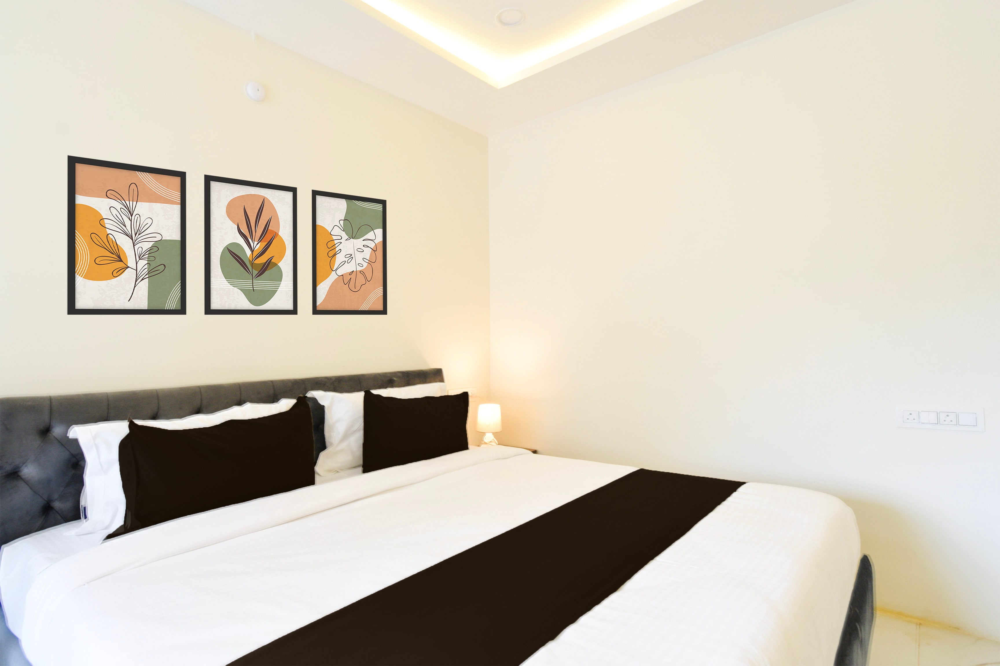 Super Townhouse IKON SUITES - Tap to explore photos