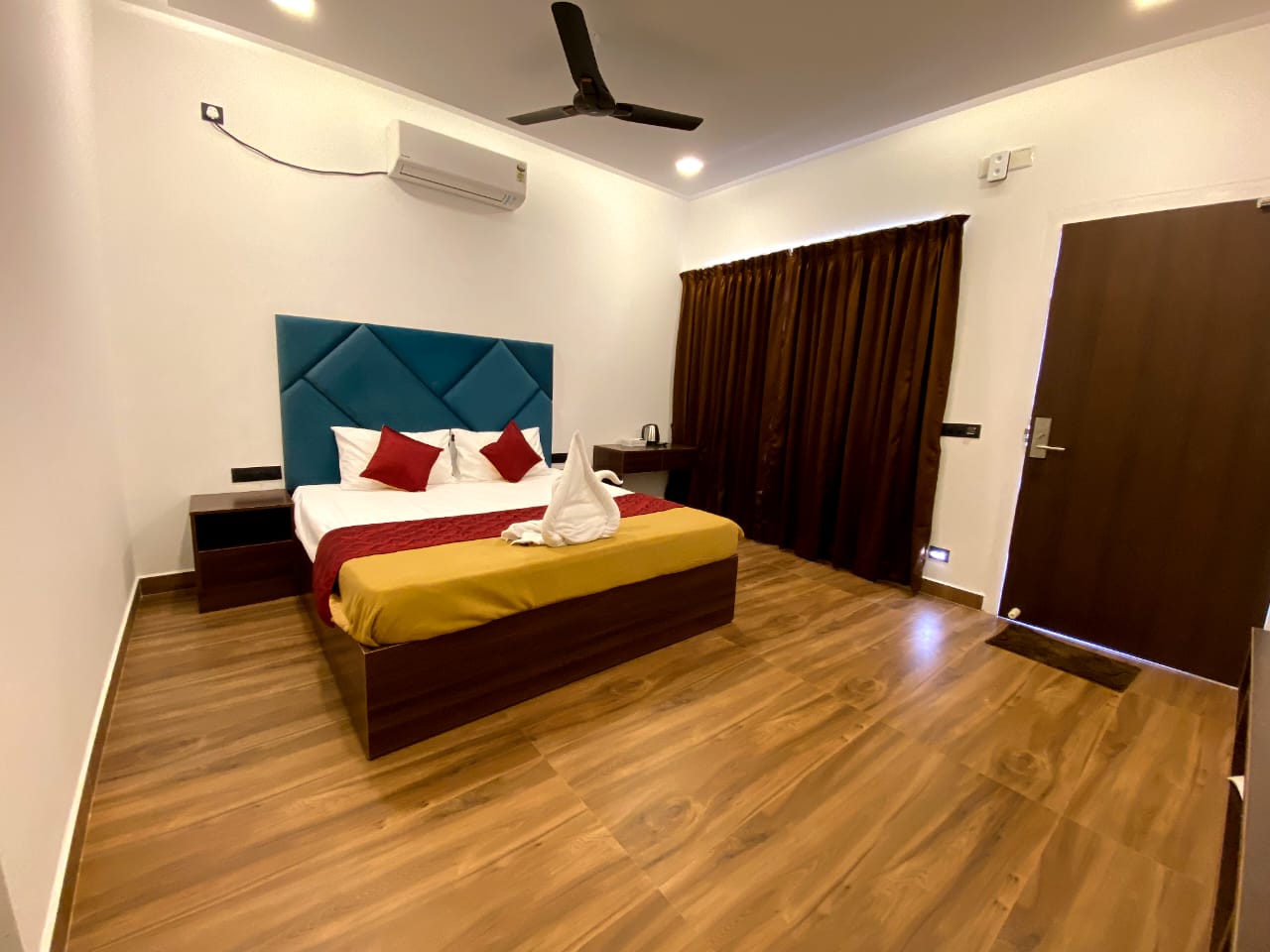 Umino Beach Resort Muthukadu - Tap to explore photos