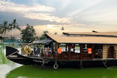 Indraprastham Backwater Cruise, Kumarakom