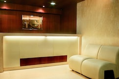 Hotel Lucky Bandra, Mumbai