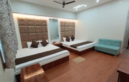 Deluxe Double Bed