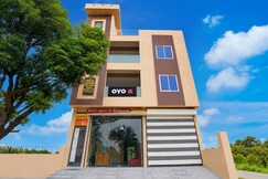 SPOT ON  Hotel Aarav Palace, Basoda