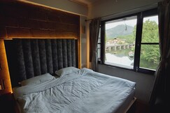 SHAH PARADISE, Srinagar