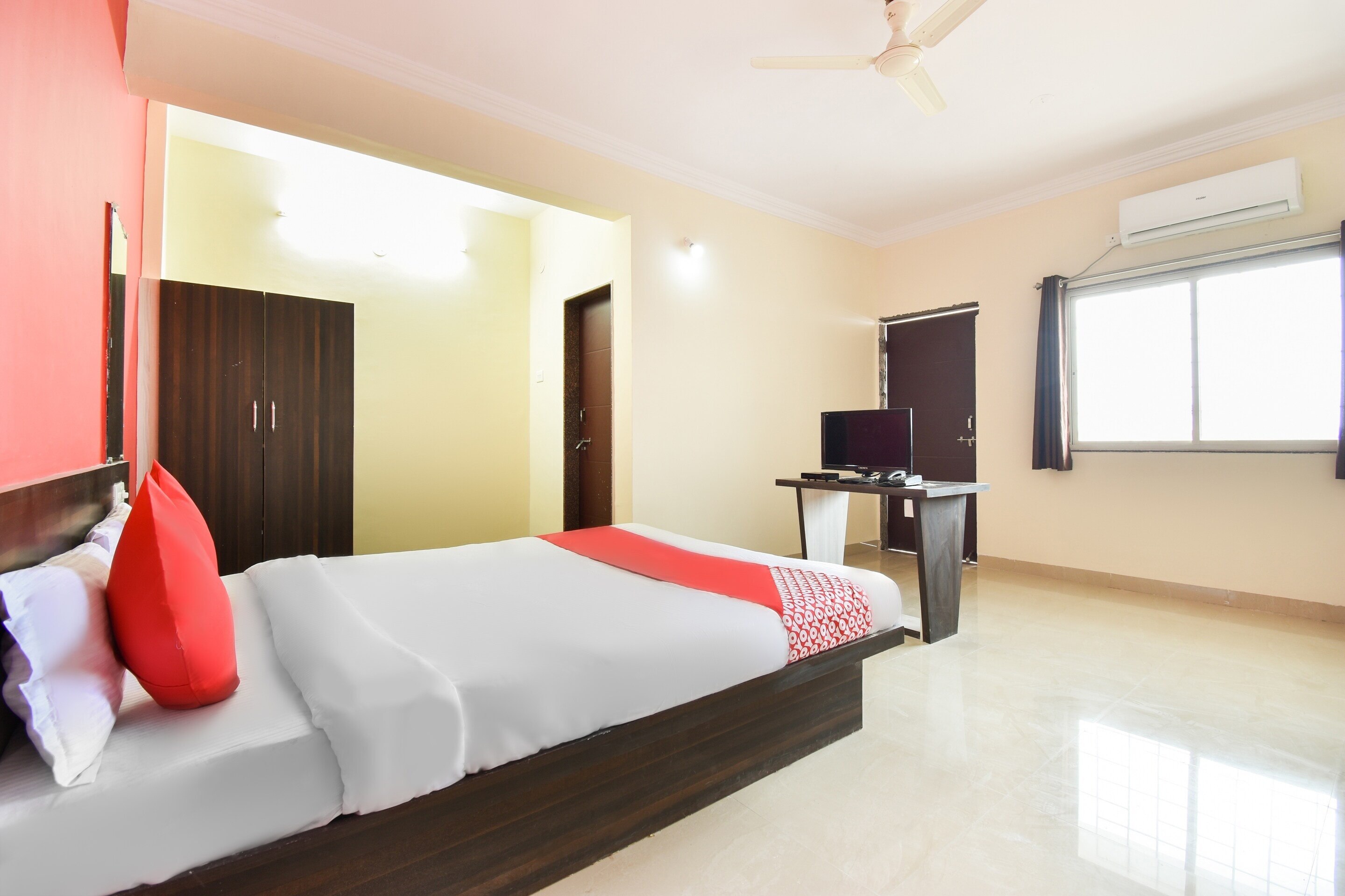 Hotel O Sargam - Tap to explore photos
