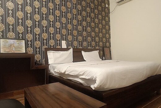 Hotel O Raj Ambessy