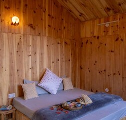 Entire 02 Bedroom Cottage