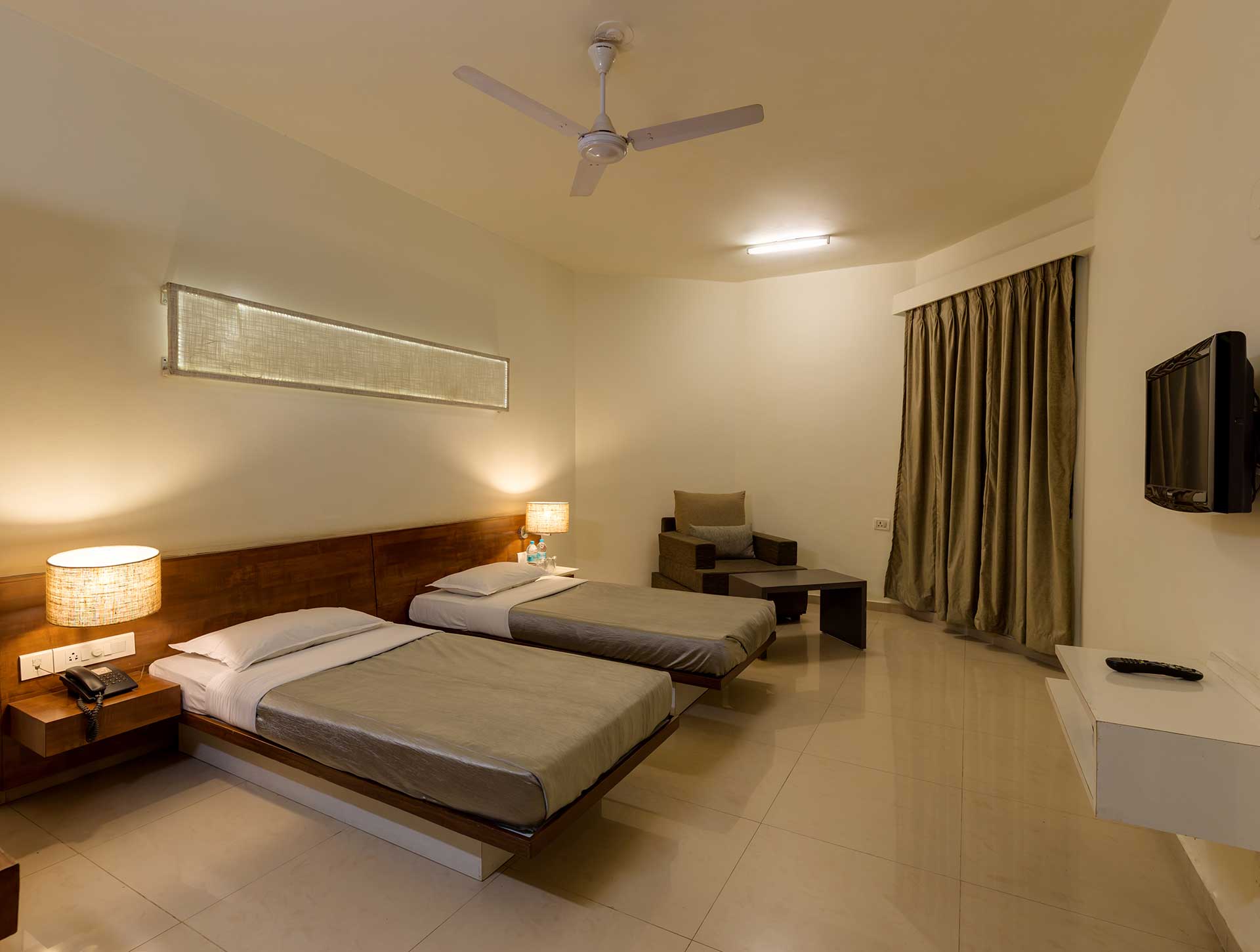 Deluxe Twin Room Non Ac 1