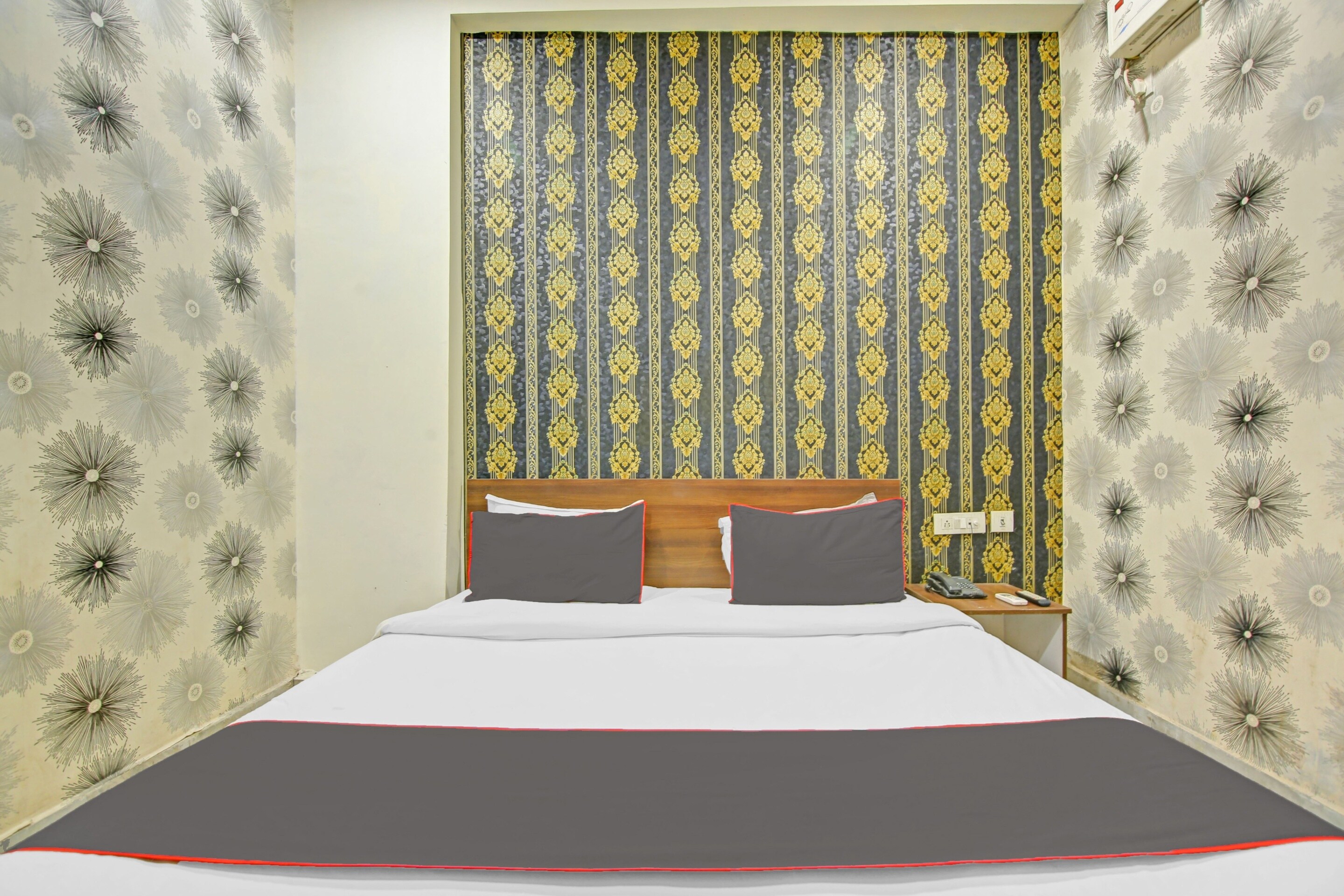 Hotel O KL KHARI - Tap to explore photos