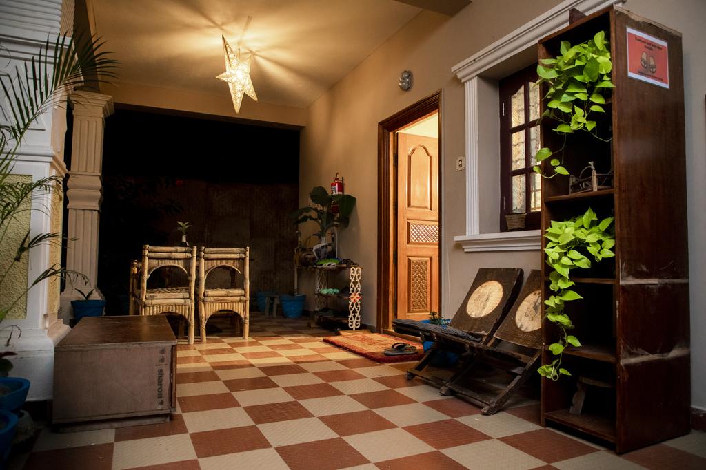 Madras Backpackers - Tap to explore photos