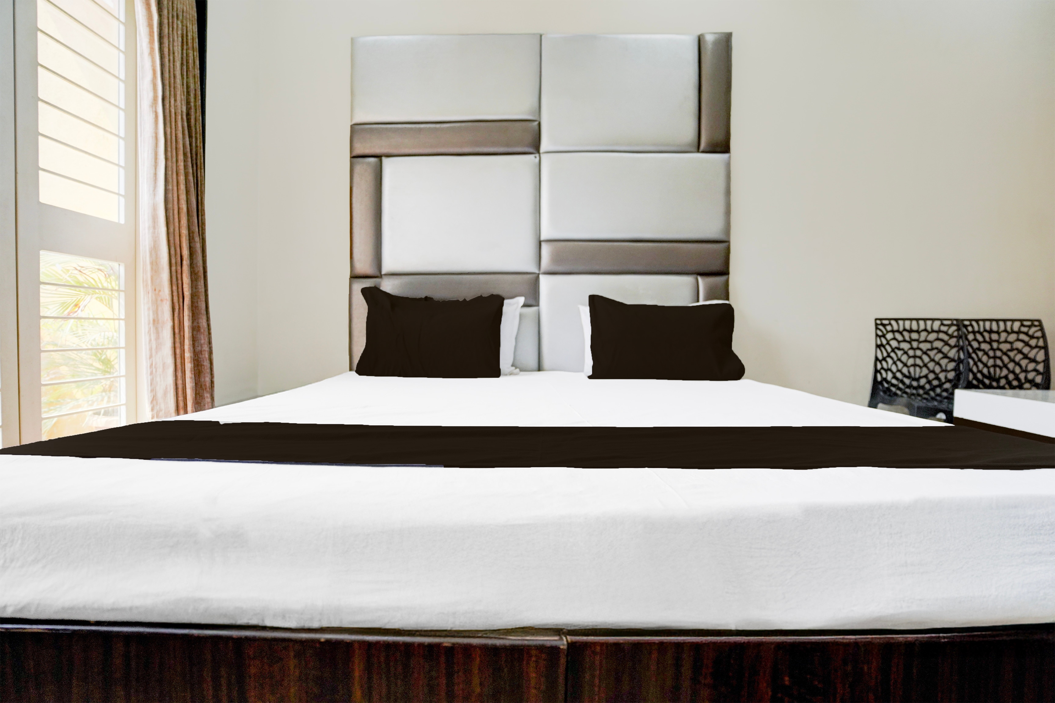 Hotel O Tanishq - Tap to explore photos