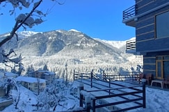 Hotel Ireland, Manali