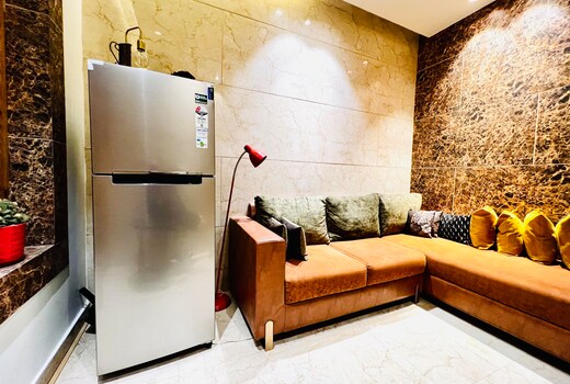 Studio Apartment in City Centre near Airport