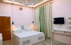 Master Bedroom 1
