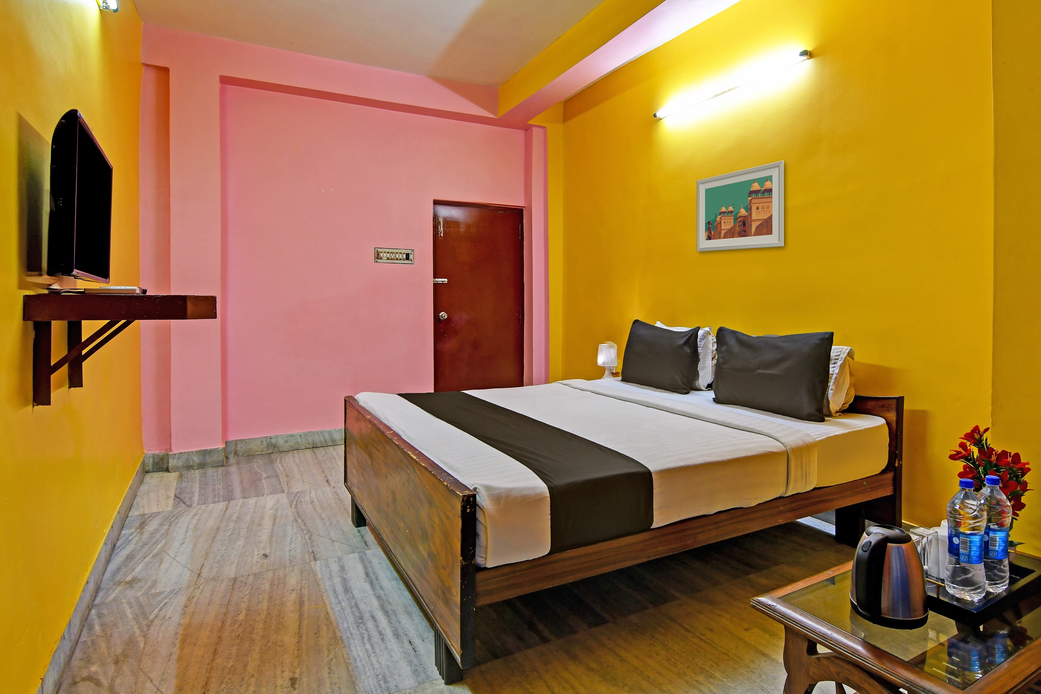 Hotel O Red Rose Near Noapara Metro Station - Tap to explore photos