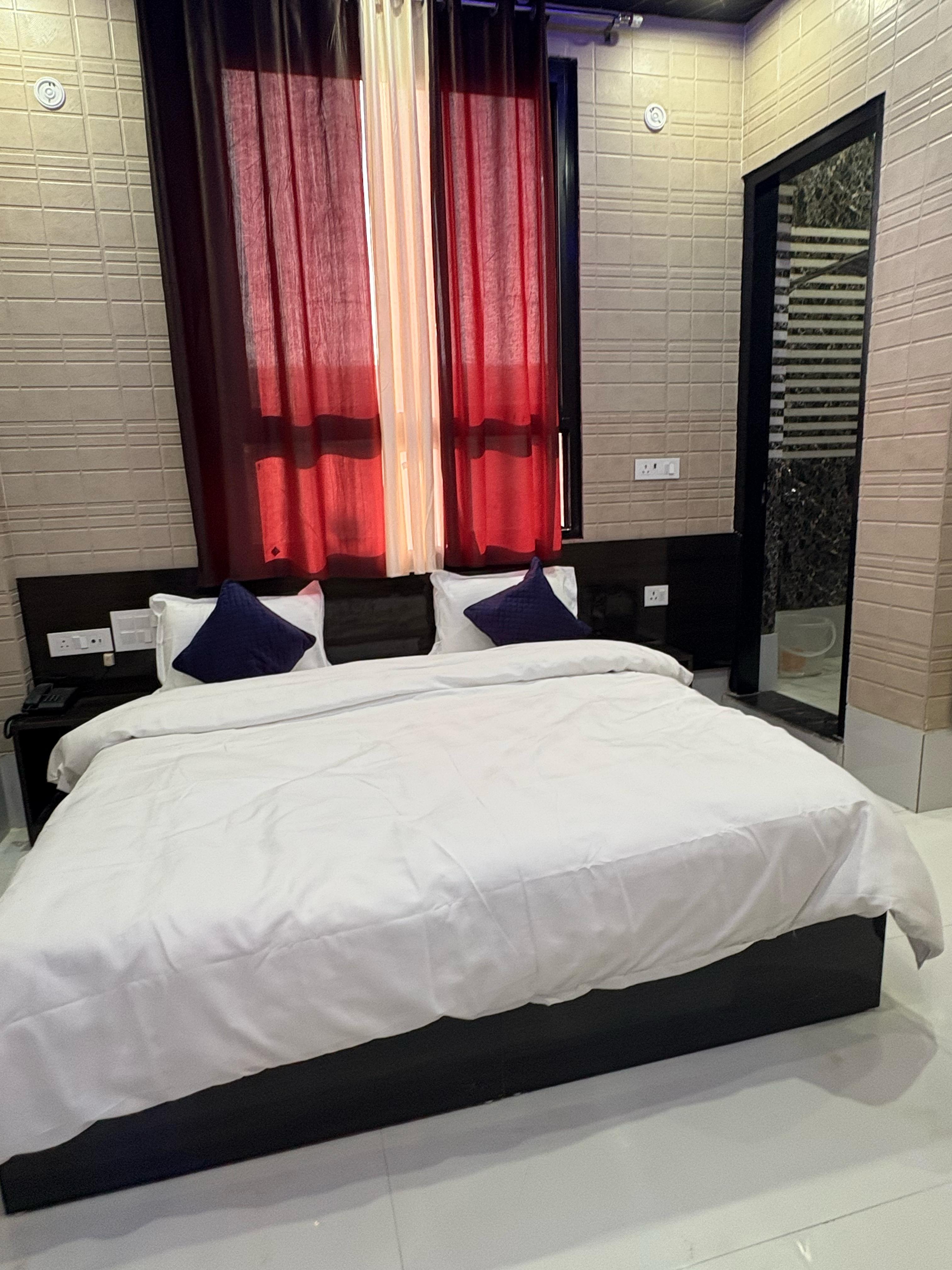 The Greno Hotel Expo Inn - Tap to explore photos
