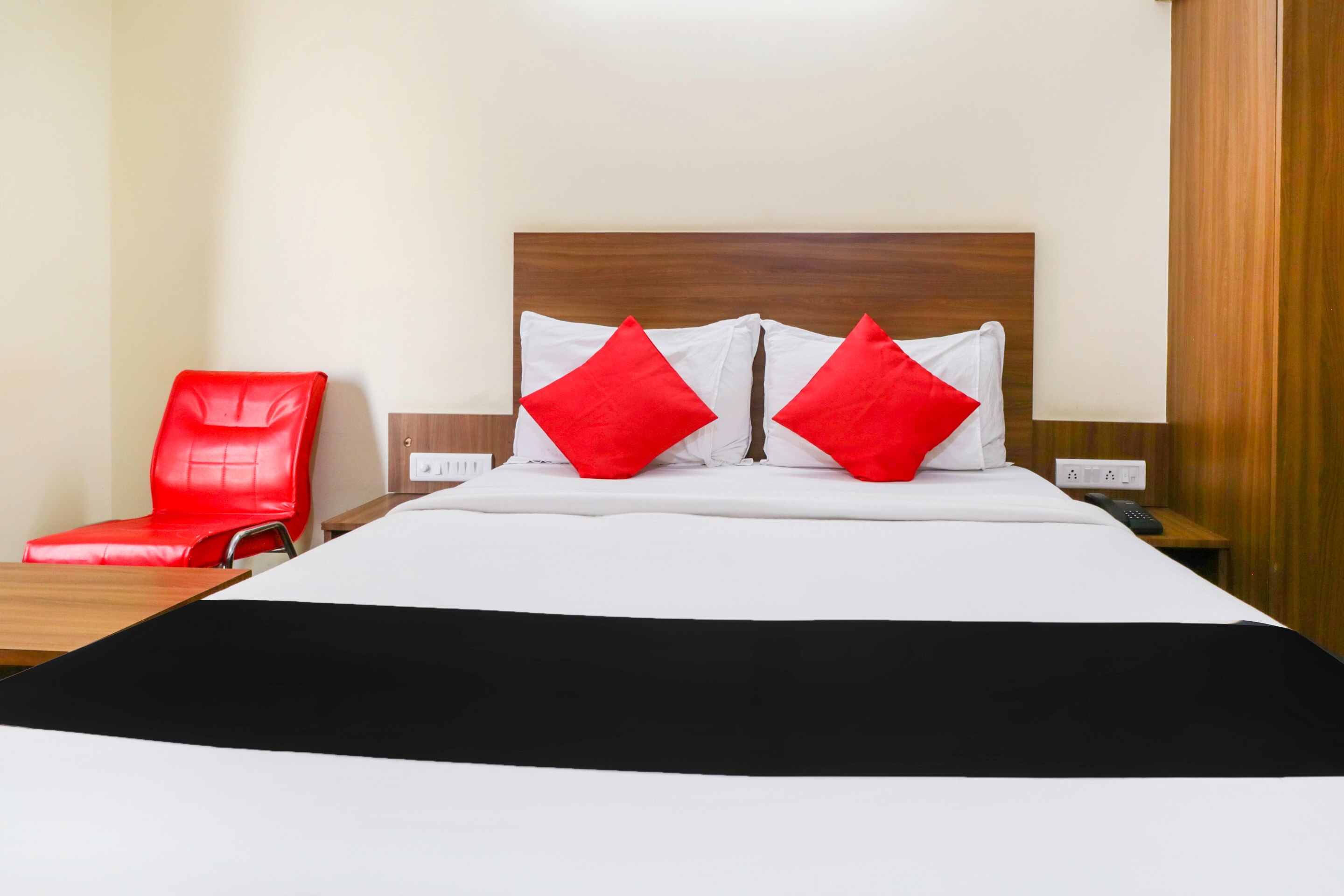 Hotel O Champion Comfort Near Hosahalli Metro Station - Tap to explore photos