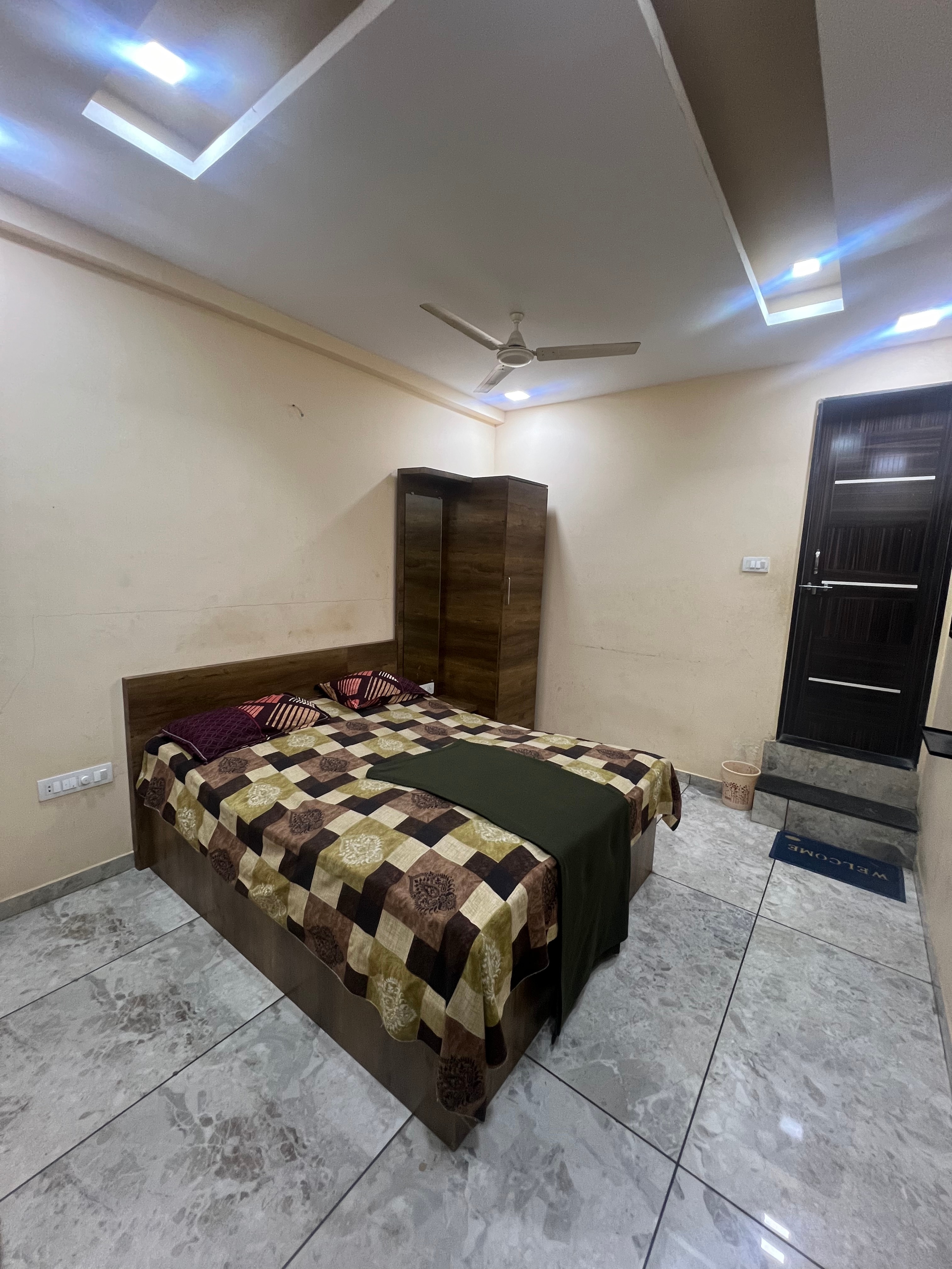 Hotel Sachin Executive Lodging 2