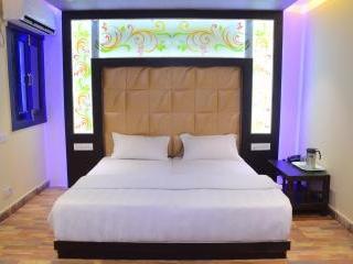 Hotel Amarpreet - Tap to explore photos