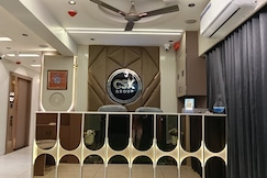 HOTEL THE VIBES, Gandhinagar