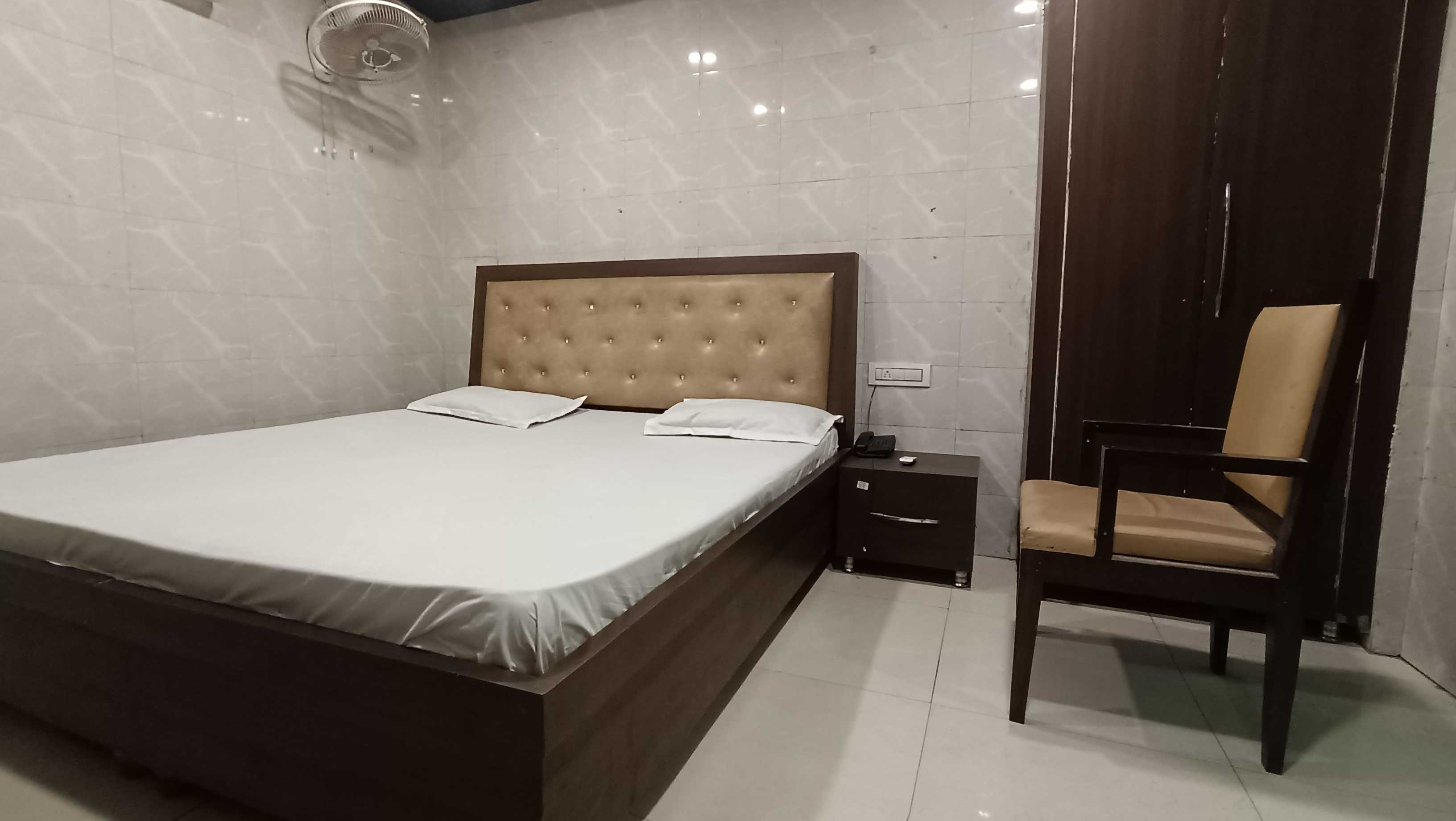 Hotel O Ludhiana Junction Formerly Hotel Act - Tap to explore photos